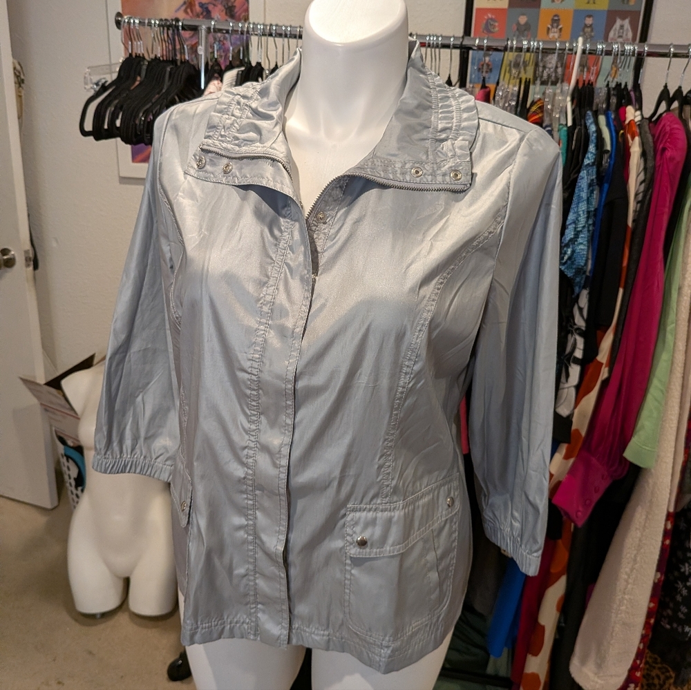 Chicos Zenergy Silver Light Jacket - L